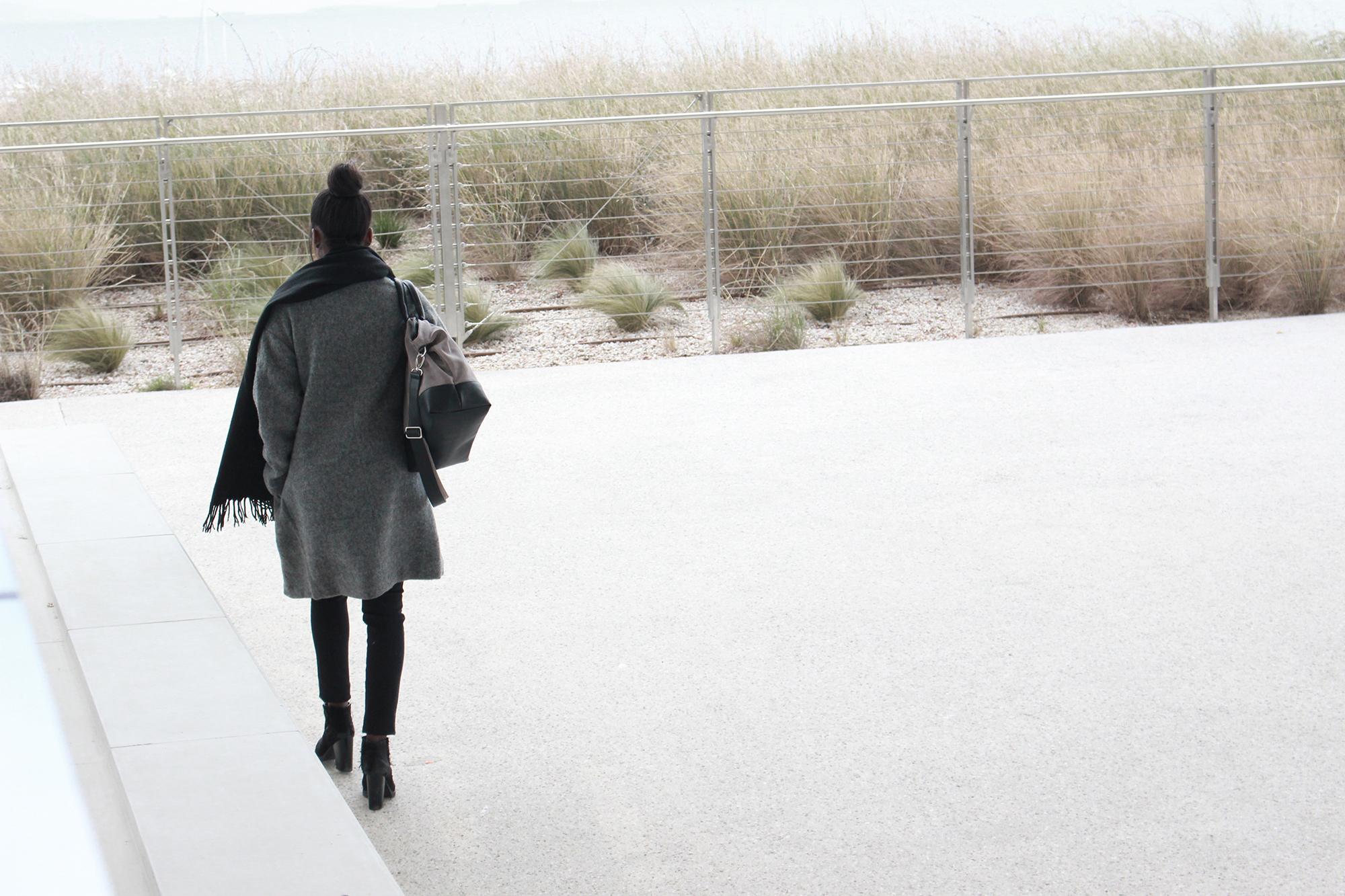 how-to-wear-a-long-coat